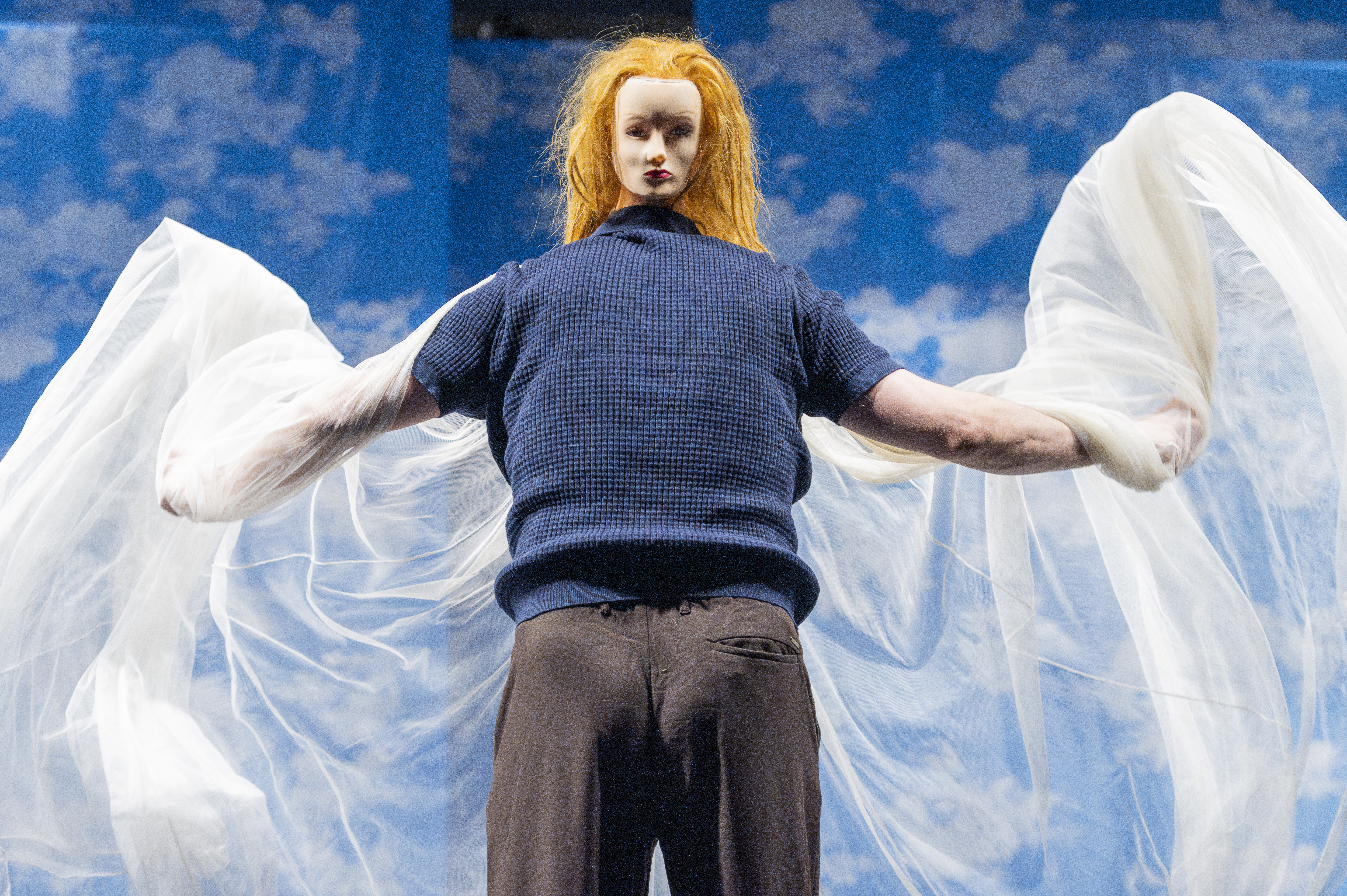 Ceci n’est pas un couple — still 1